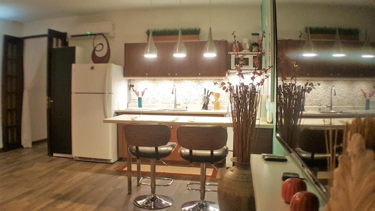Cozybeach Large 1Bdrapt 50 Steps From Atlantic Ocean Private Street Between Ocean Park & Isla Verde 5 Mins From Airport Σαν Χουάν Εξωτερικό φωτογραφία